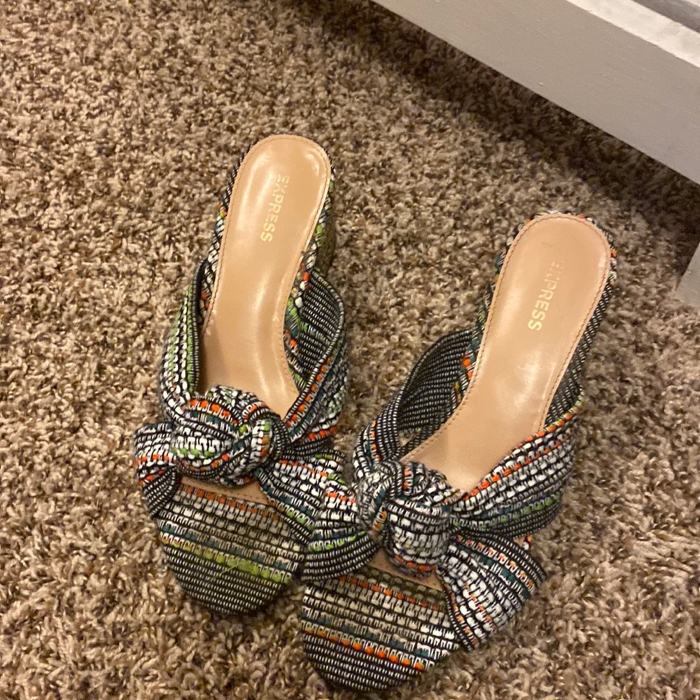 Sandles